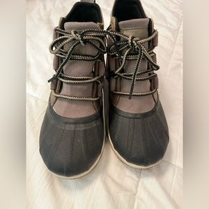 Sorel waterproof boots. Woman’s